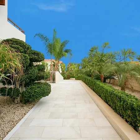 Leonidas Villa Protaras