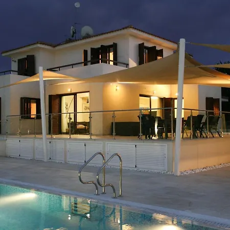 Villa Leonidas