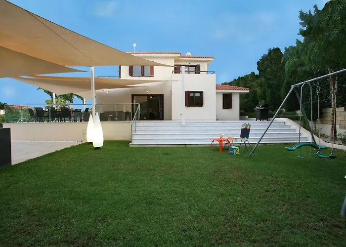 Leonidas פרוטאראס